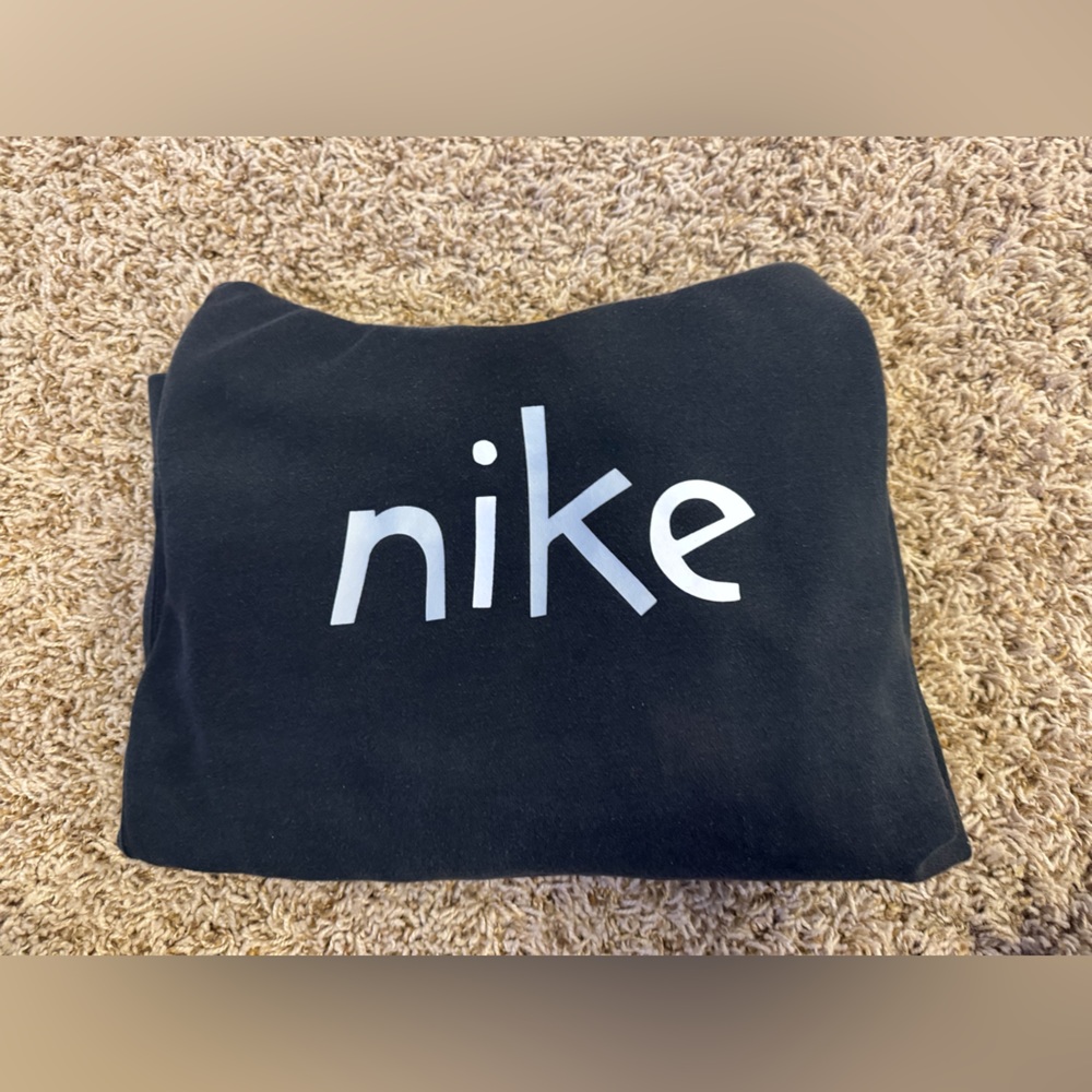 Youth Medium Nike Hoodie